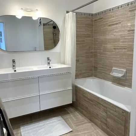 Beau T3 Cannes Marina Avec Piscine Mandelieu